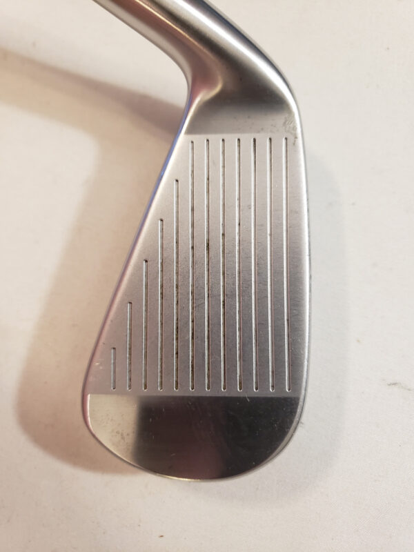 Used TaylorMade Sim UDI - 3 Hybrid 20* - Diamana Thump HY 90 - Stiff - RH - Image 3