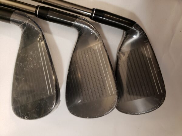 New Callaway Big Bertha 2019 Iron Set (7-PW, SW) 5 Irons - Recoil F1 Ladies - Image 5