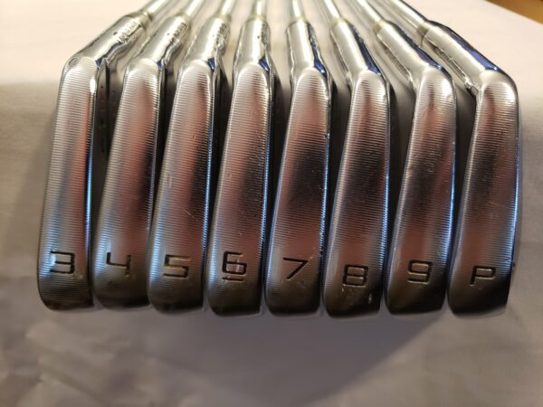 Used TaylorMade P7TW Iron Set (3-PW) 8 Irons - Dynamic Gold X100 Extra Stiff