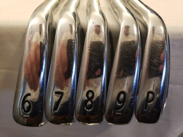 Used Titleist AP2 718 Iron Set (6-PW) 5 Irons - Accra iCWT 2.0 115i Extra Stiff